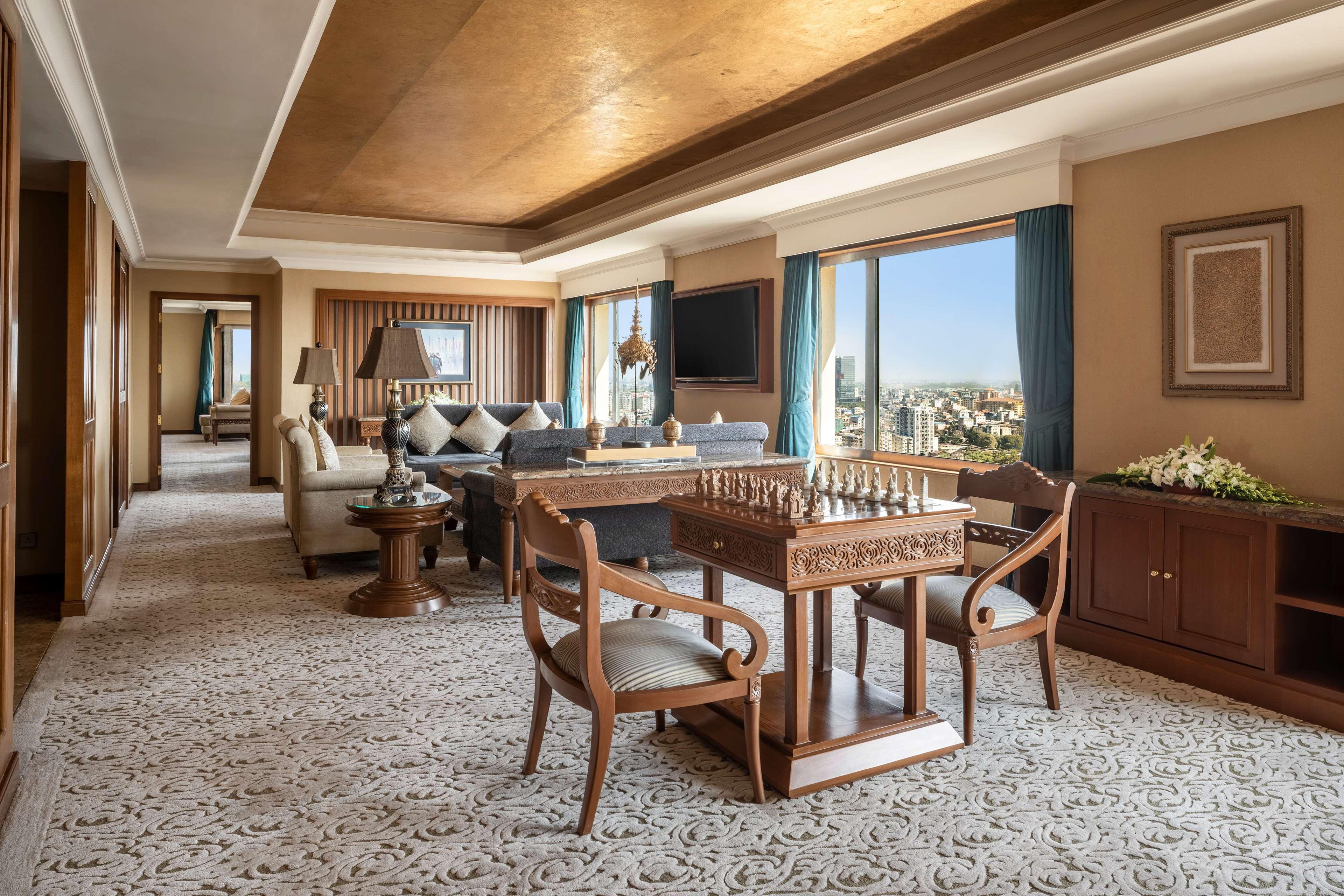 Sule Shangri-La Yangón Exterior foto